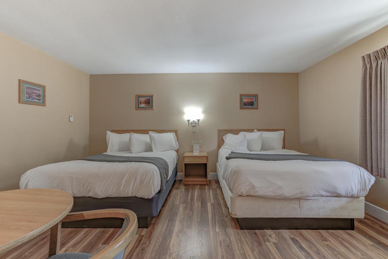 Shasta Pines Motel & Suites Burney Extérieur photo