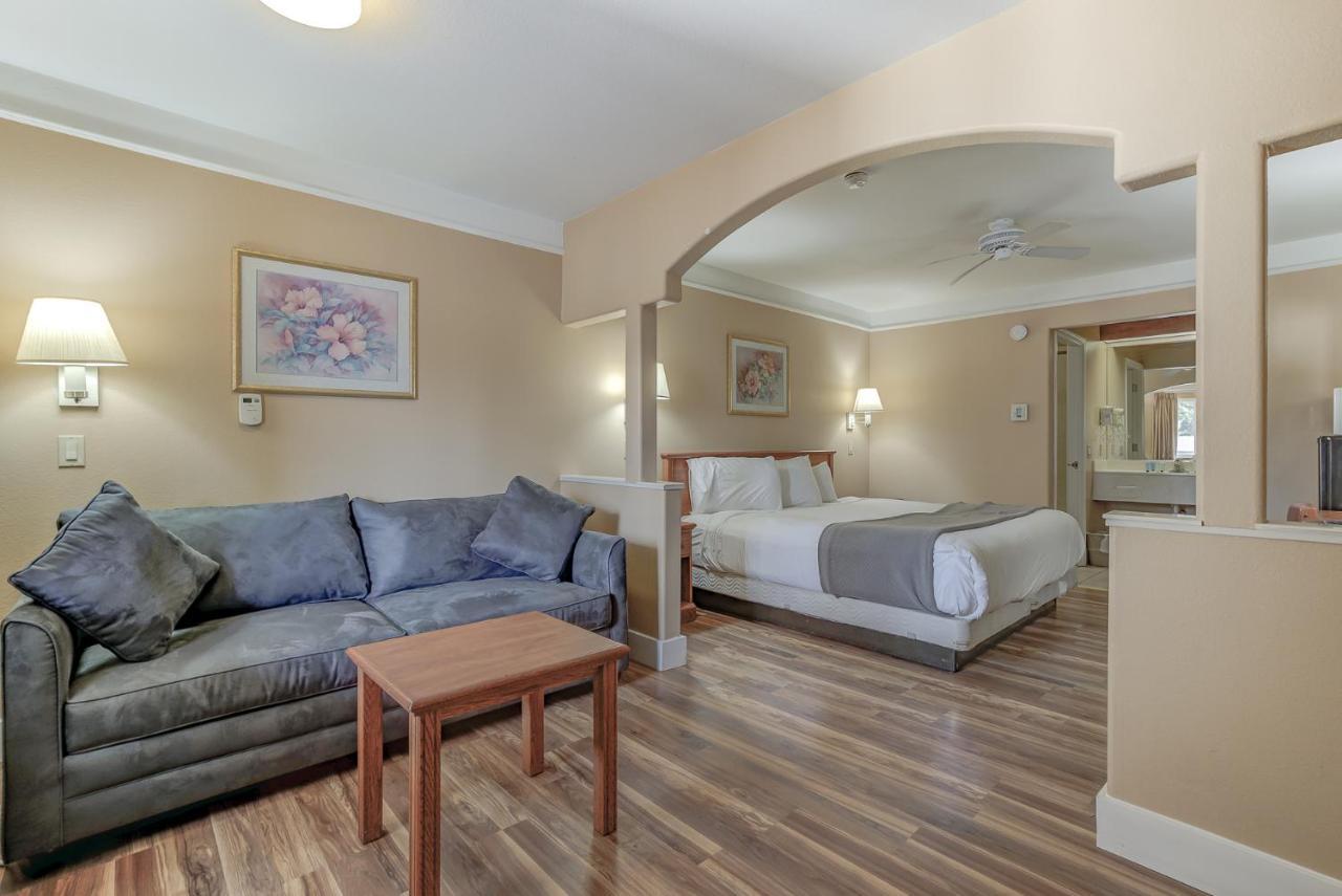 Shasta Pines Motel & Suites Burney Extérieur photo