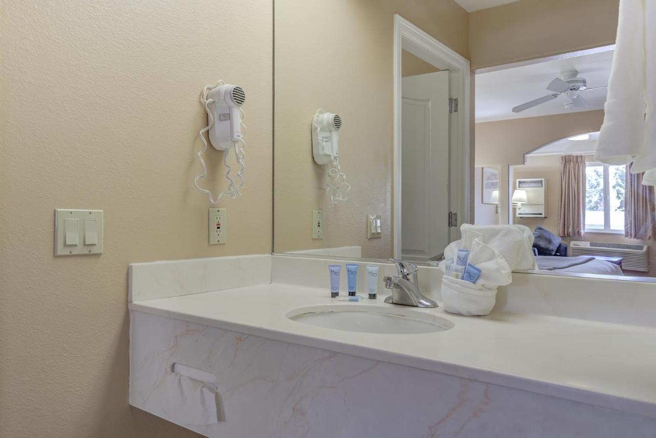 Shasta Pines Motel & Suites Burney Extérieur photo