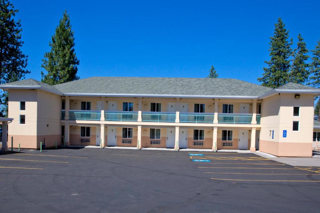 Shasta Pines Motel & Suites Burney Extérieur photo