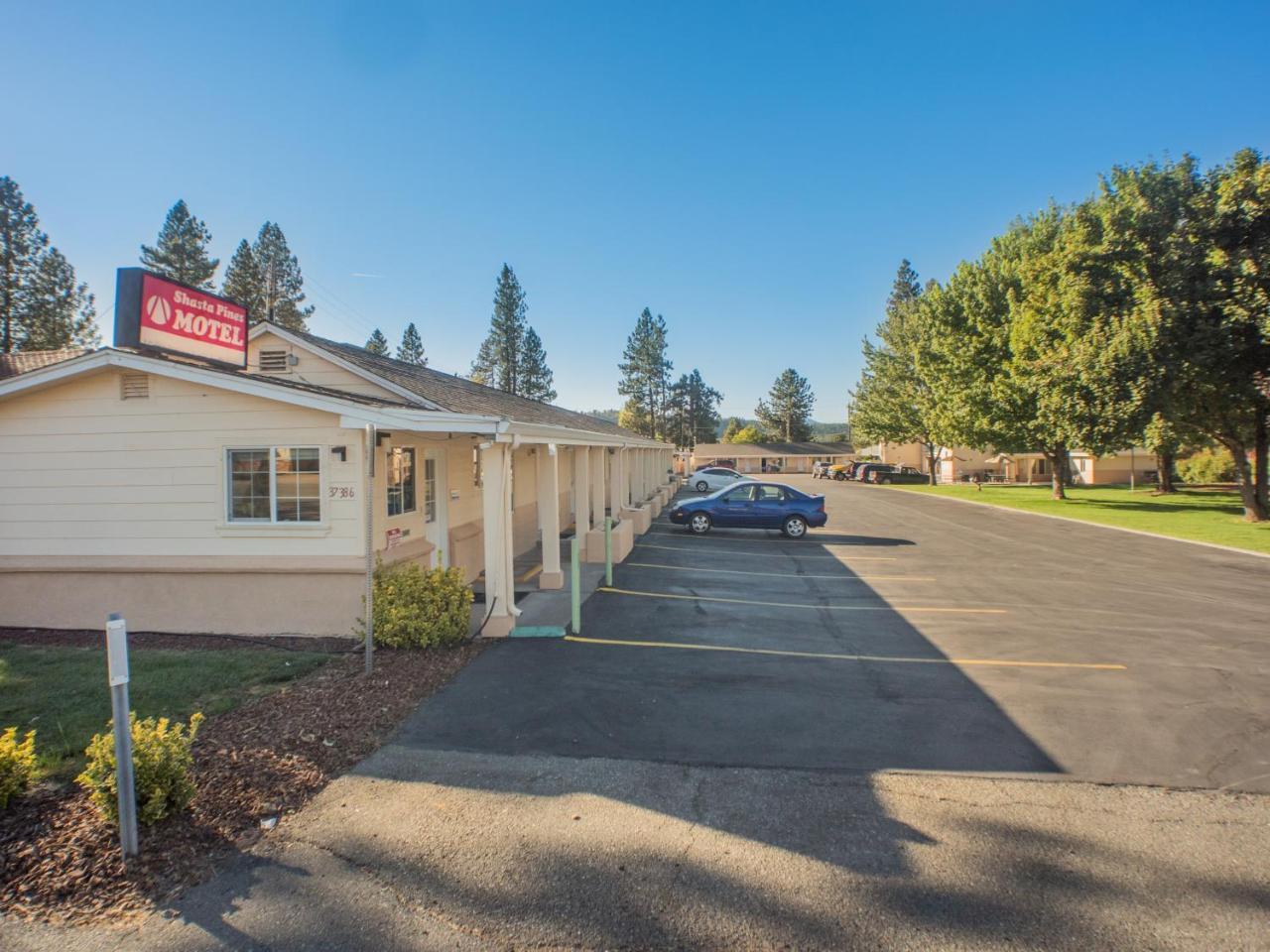 Shasta Pines Motel & Suites Burney Extérieur photo